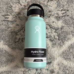 Hydro Flask 32oz Wide Flex Cap Water Bottle
